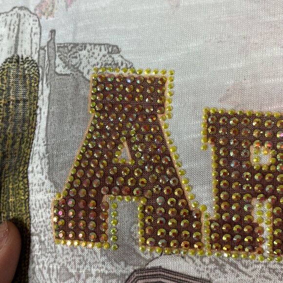 NWT- Sweet Gisele- rinestone Arizona graphic tee -size small - Picture 5 of 7